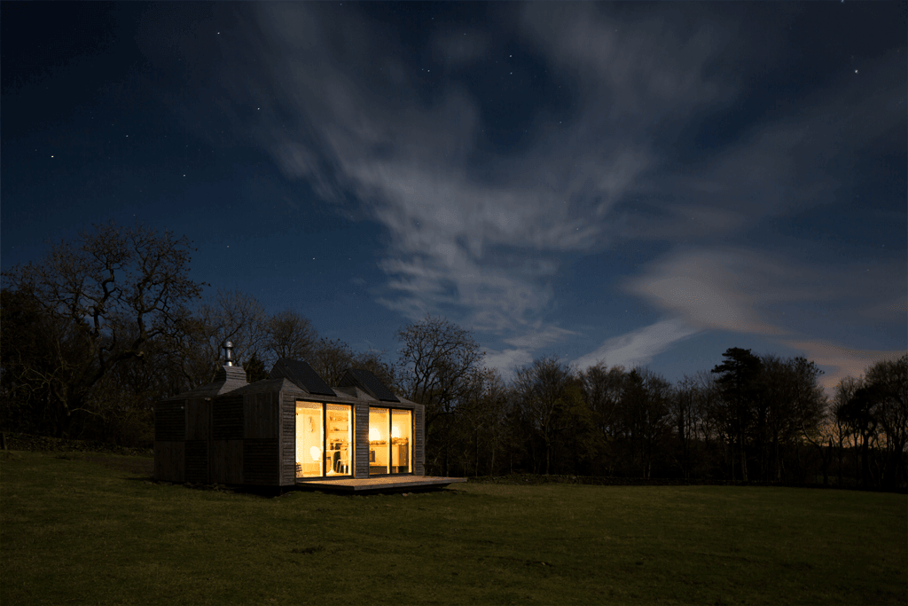 Brockloch Bothy at night